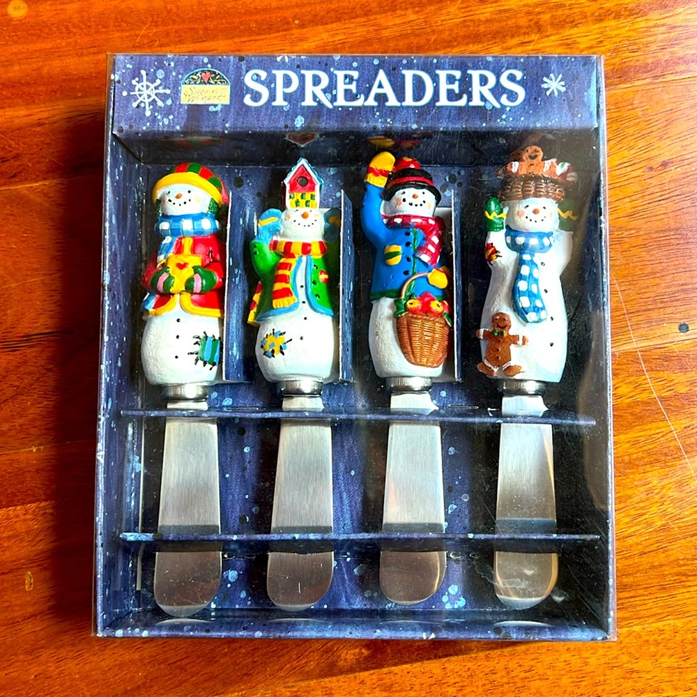 Boston Warehouse Set of 4  Stainless Steel Spreaders Frosty Fun by Susan Winget